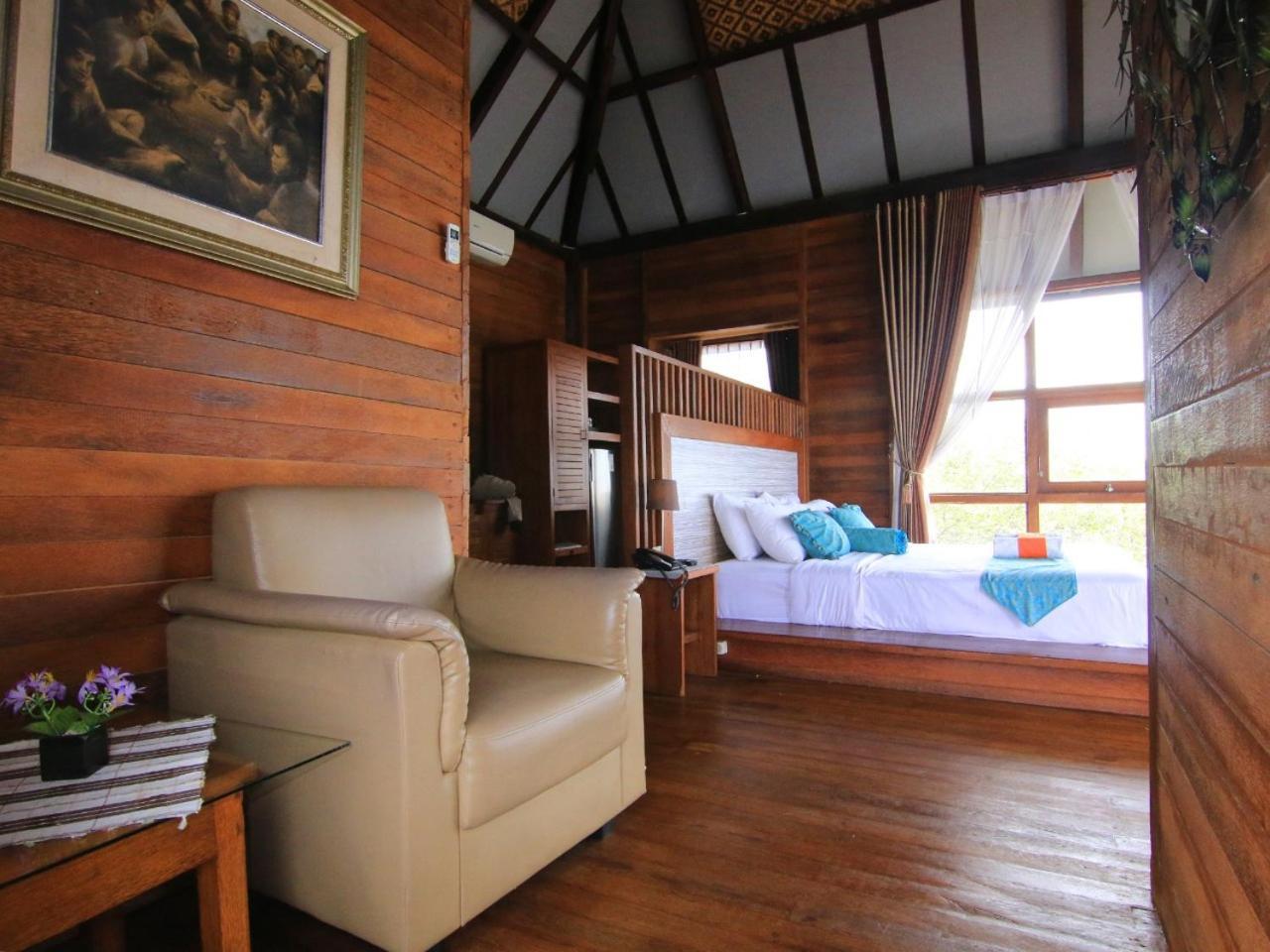 Beejay Bakau Resort Проболинго Экстерьер фото